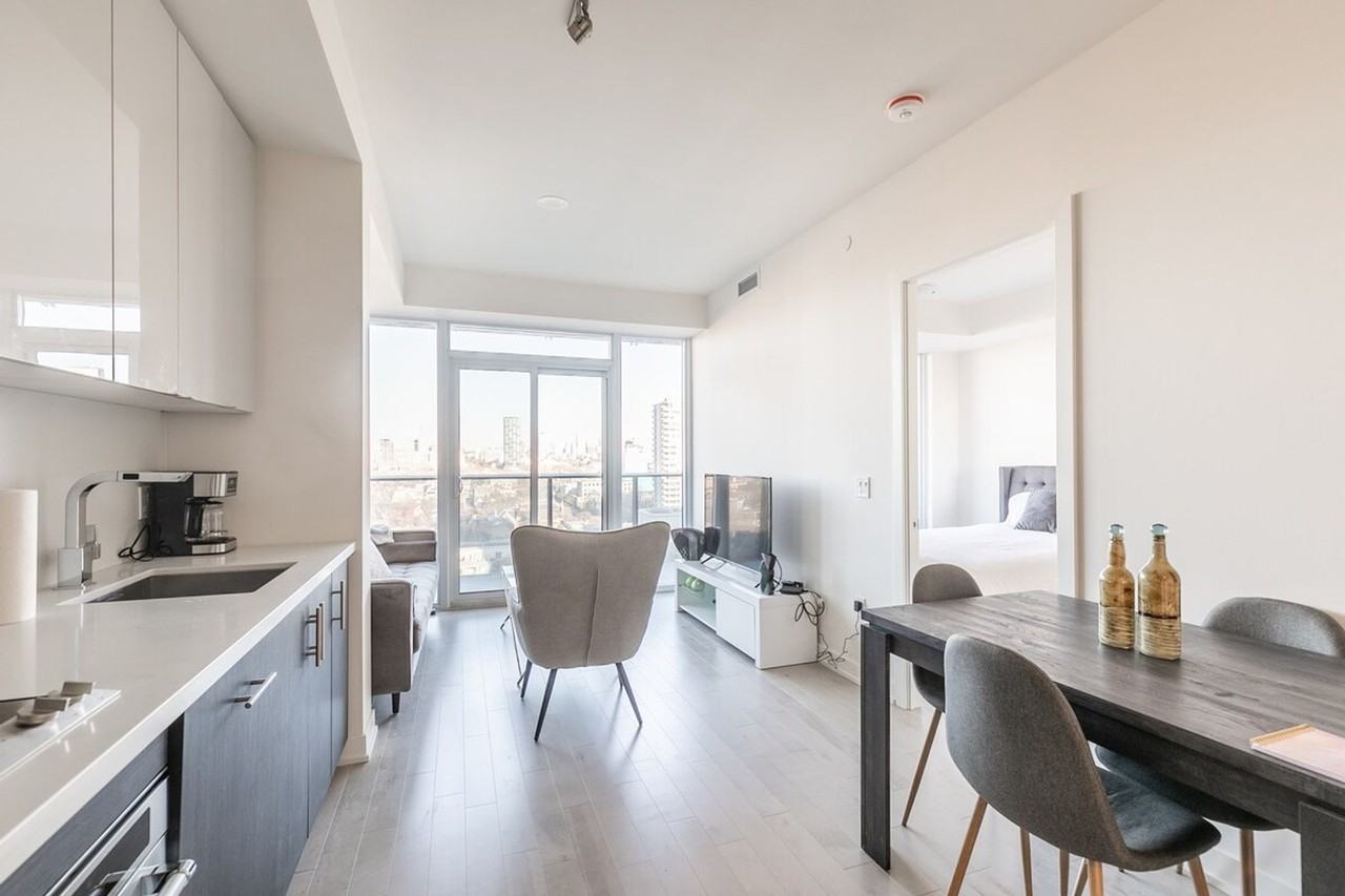 333 Queen St W #1513086P - Photo 6 of 25