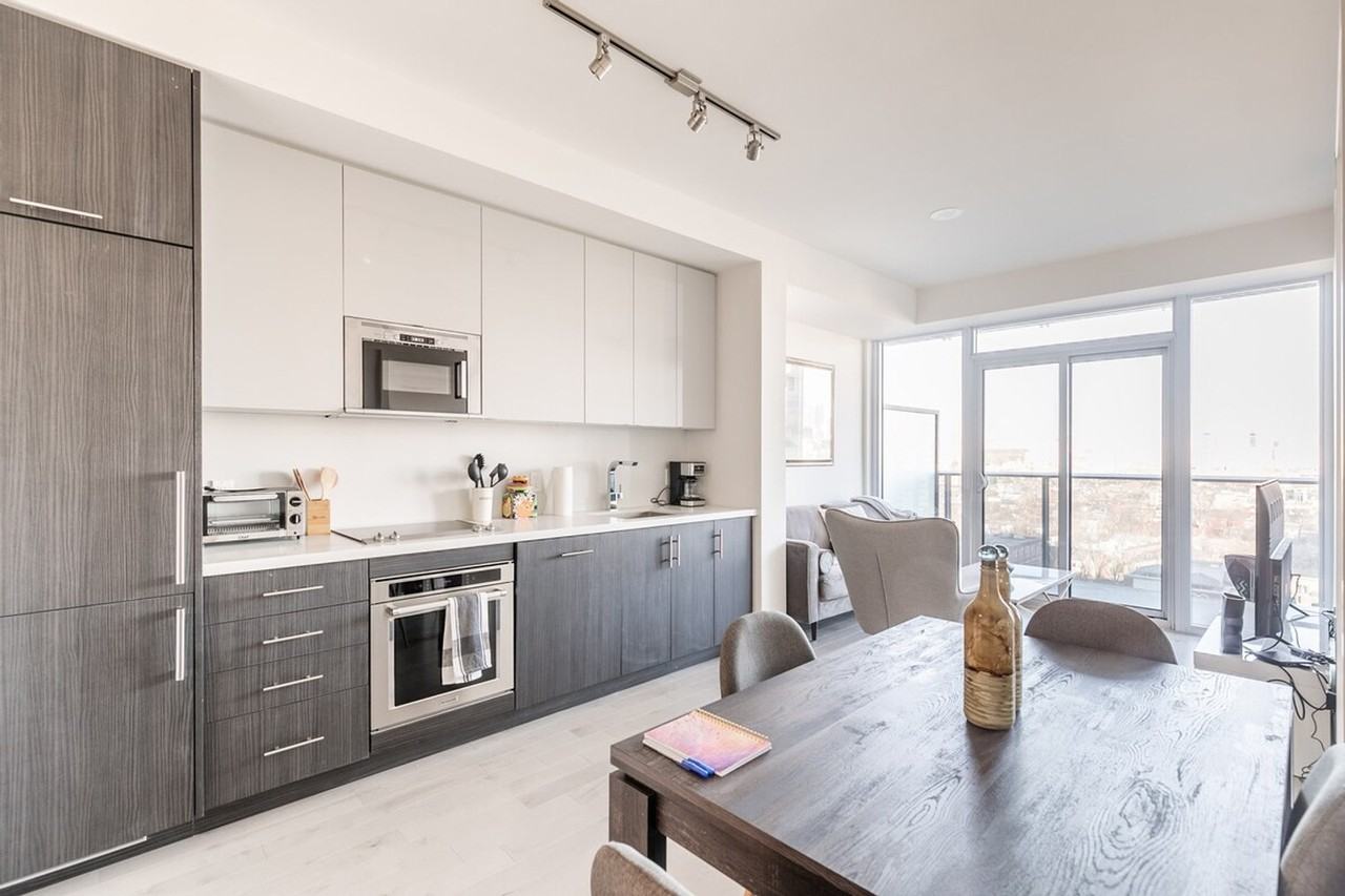333 Queen St W #1513086P - Photo 7 of 25