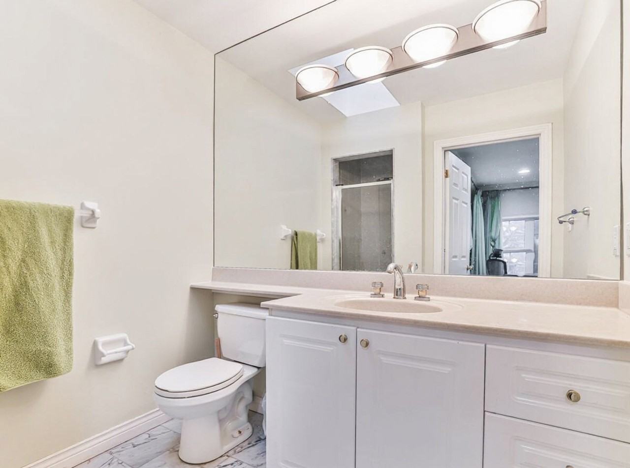 44 Arjay Cres #1513127P - Photo 4 of 46