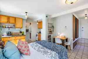 featured image of 1325 Sacramento St