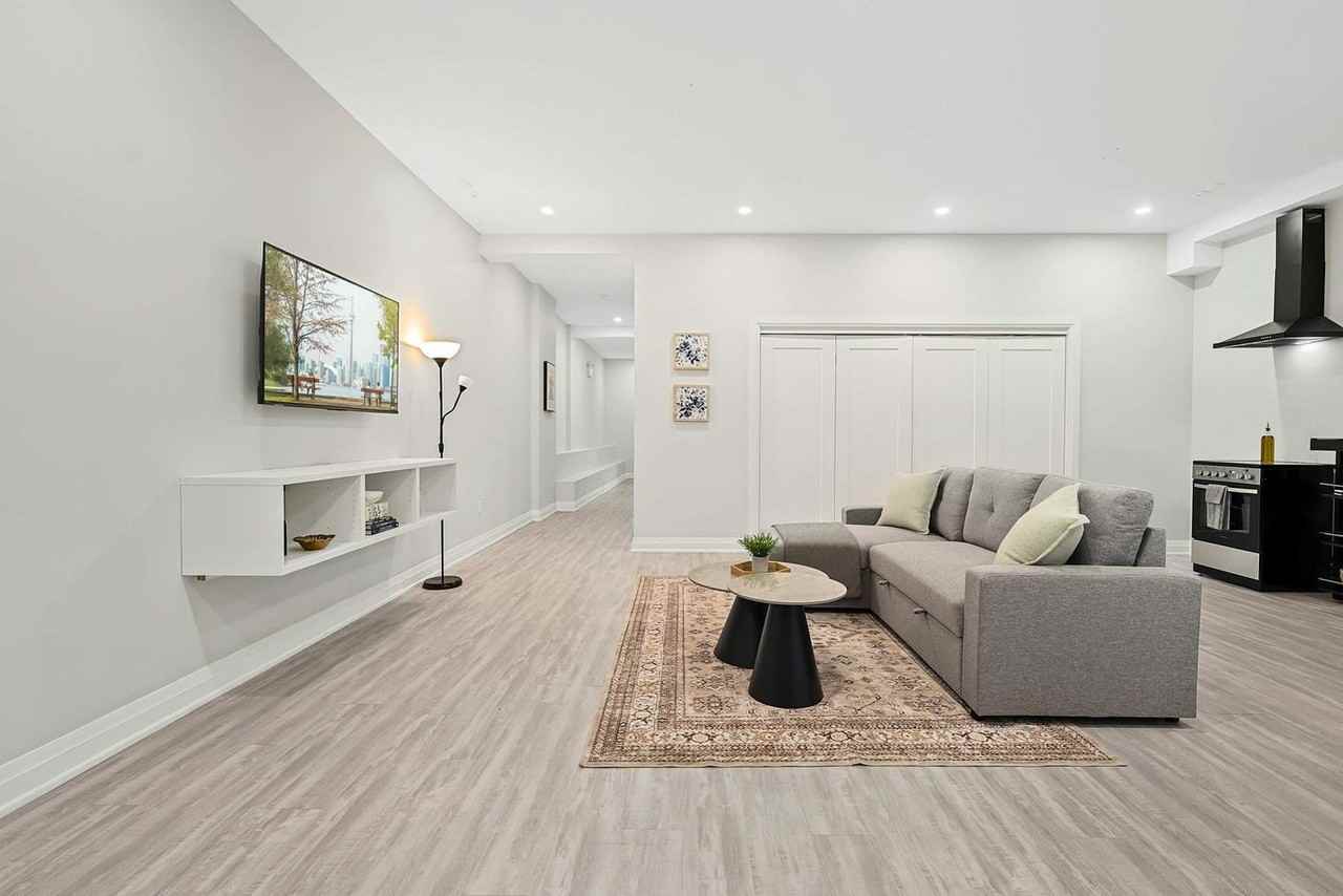 894 College St #1524851P - Photo 3 of 23