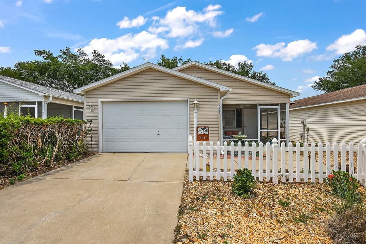 2113 Escobar Ave #1525264P - Photo 4 of 25