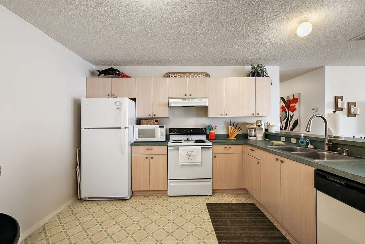 2113 Escobar Ave #1525264P - Photo 5 of 25