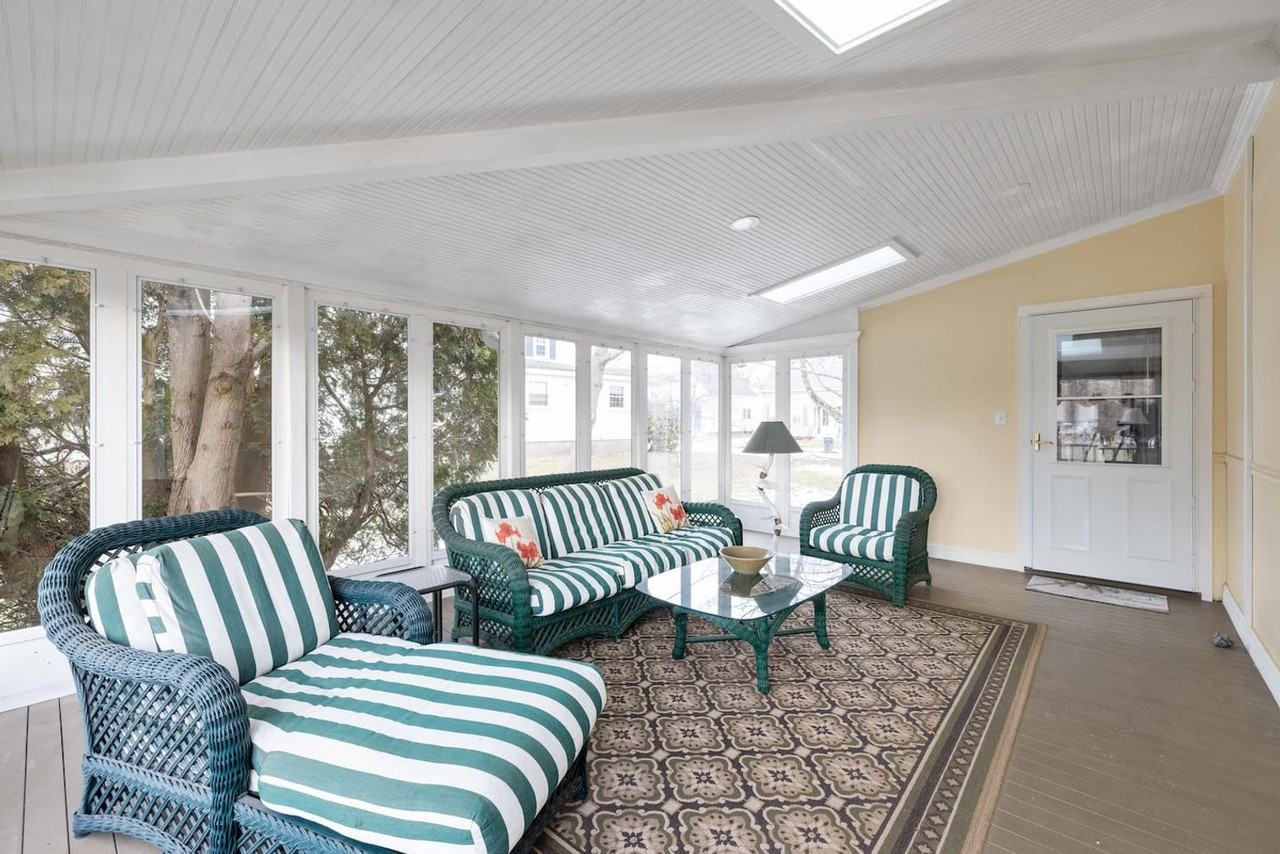 15 Beach Ave #1532215P - Photo 4 of 34
