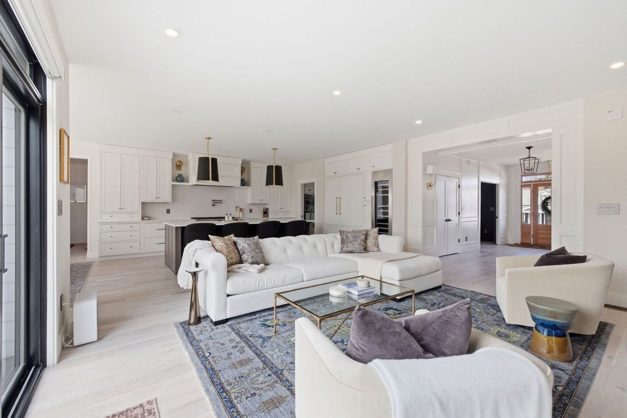 178 Port Rd #1532203P - Photo 4 of 50