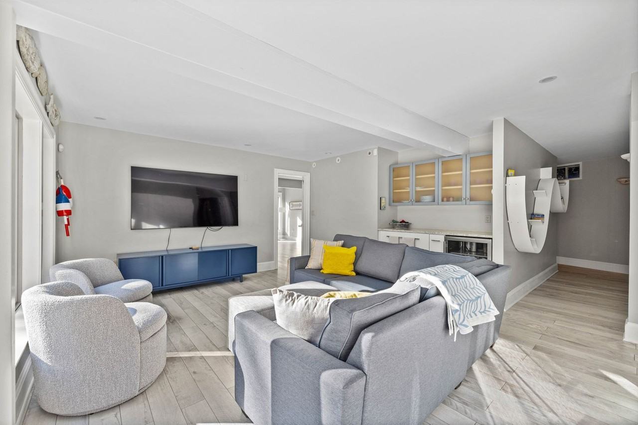 24 Cape Woods Rd #1532208P - Photo 7 of 50