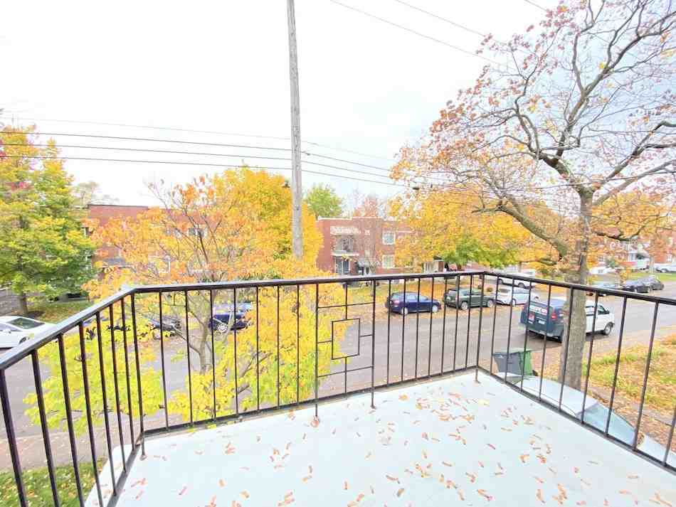 9402 Avenue De Chateaubriand - Photo 3 of 21