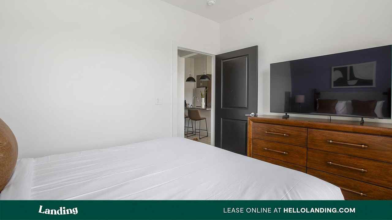 2425 Central Expy - Photo 2 of 50