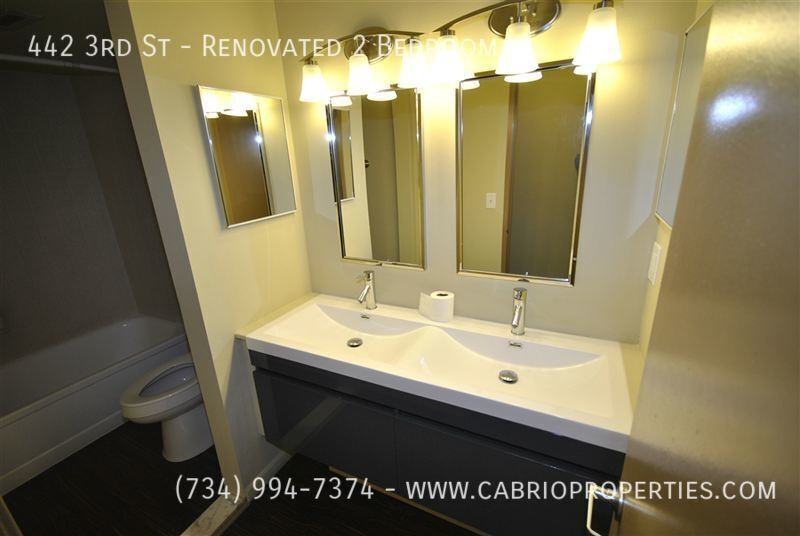 442 3rd St - Photo 6 of 11