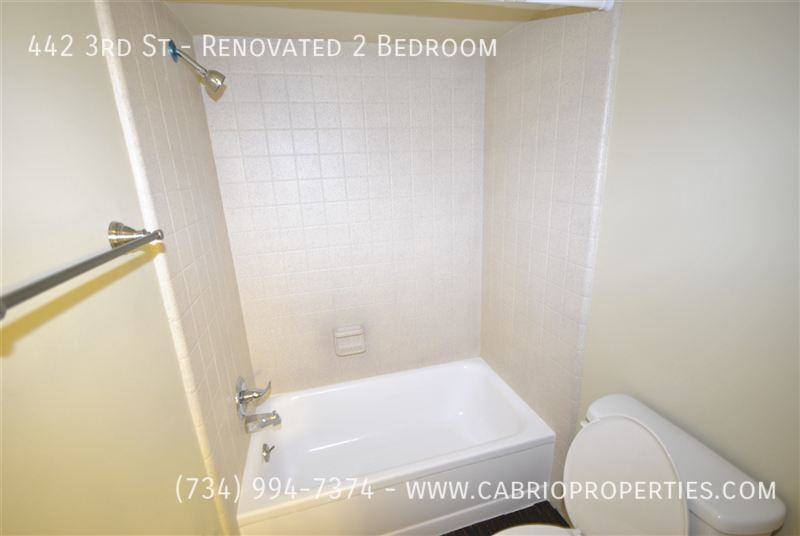 442 3rd St - Photo 7 of 11