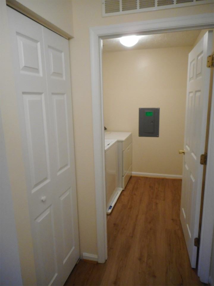 108 Bayland Dr #1 - Photo 4 of 50