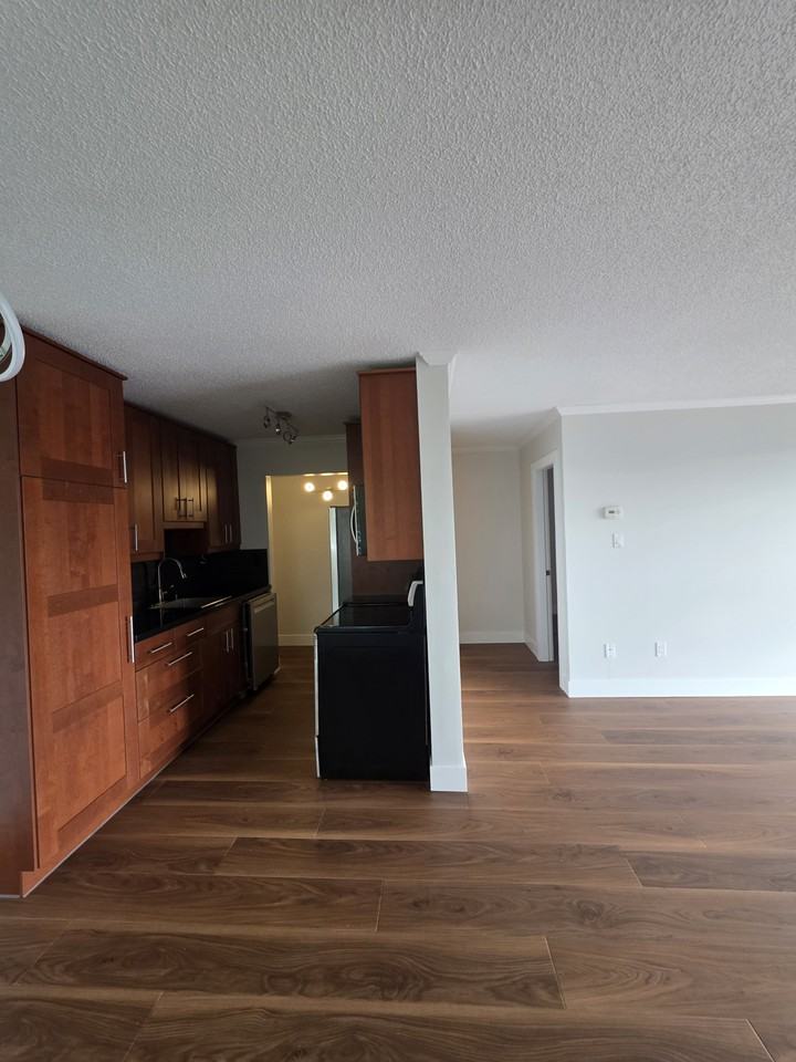340 3rd Street West - Photo 7 of 15