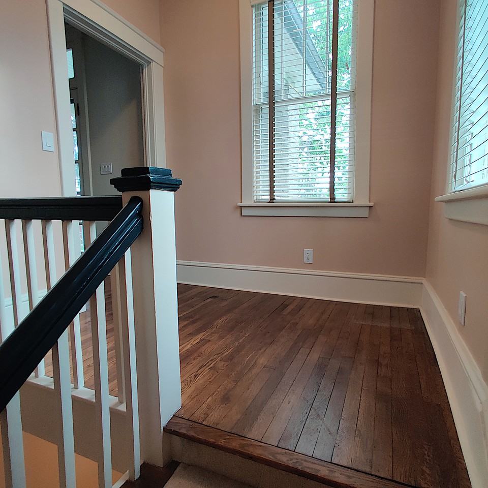 921 East Waldburg Street #B - Photo 3 of 27