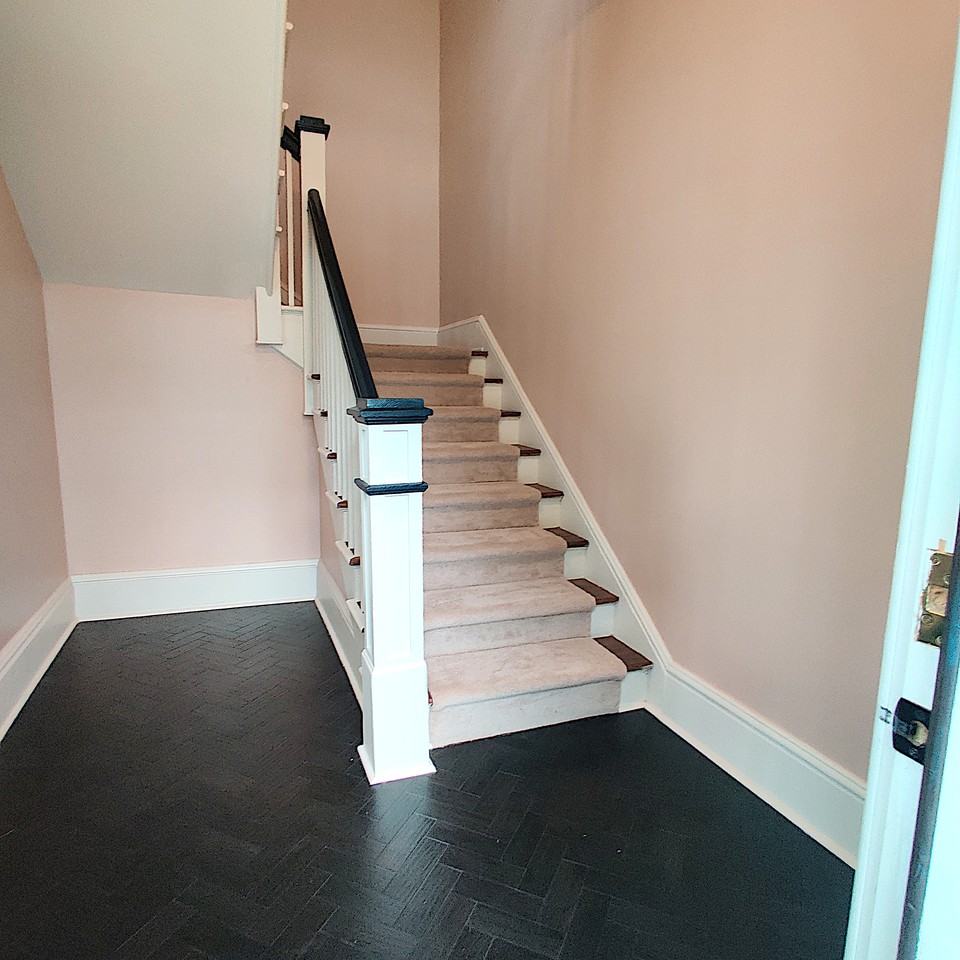 921 East Waldburg Street #B - Photo 4 of 27