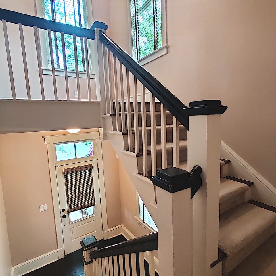921 East Waldburg Street #B - Photo 5 of 27