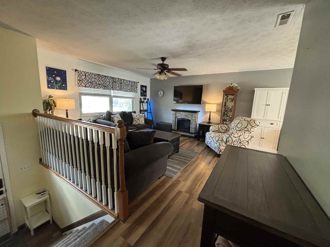 429 Mayfair Dr #429 - Photo 2 of 9