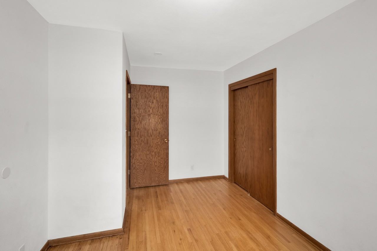 895 Humboldt Ave #MAIN - Photo 2 of 23