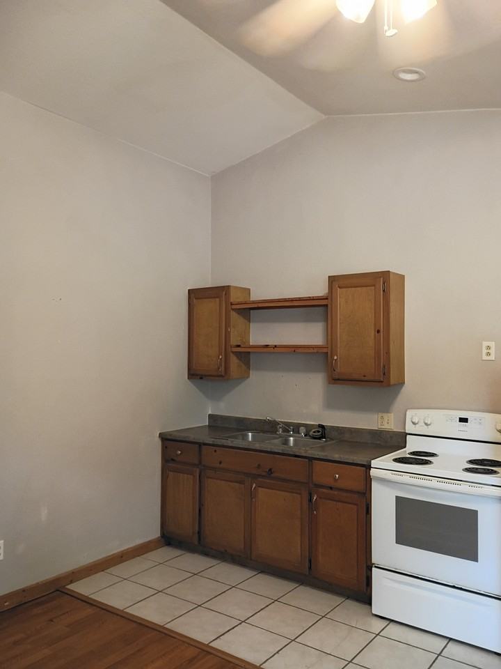 295 W Ellis St #4 - Photo 5 of 5