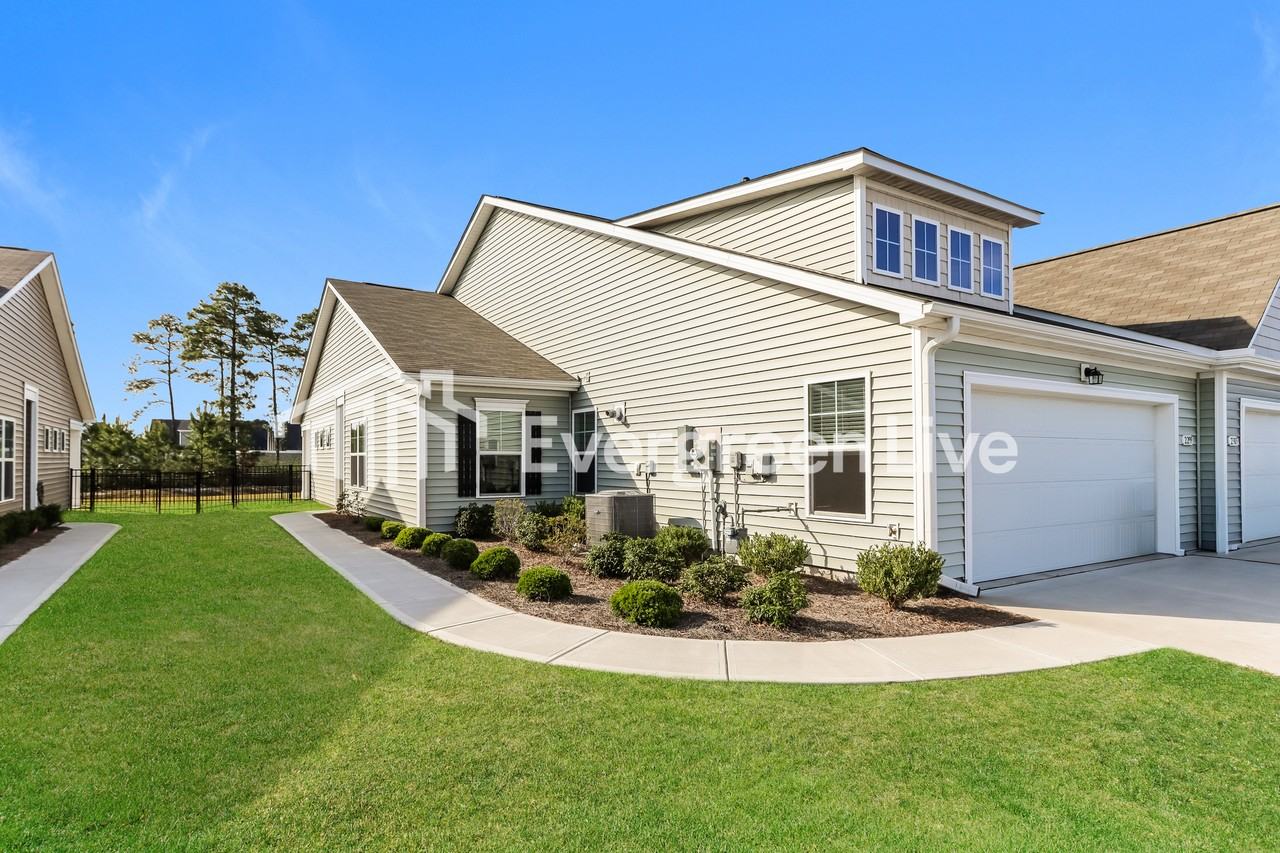 2299 Courtina Way - Photo 3 of 16