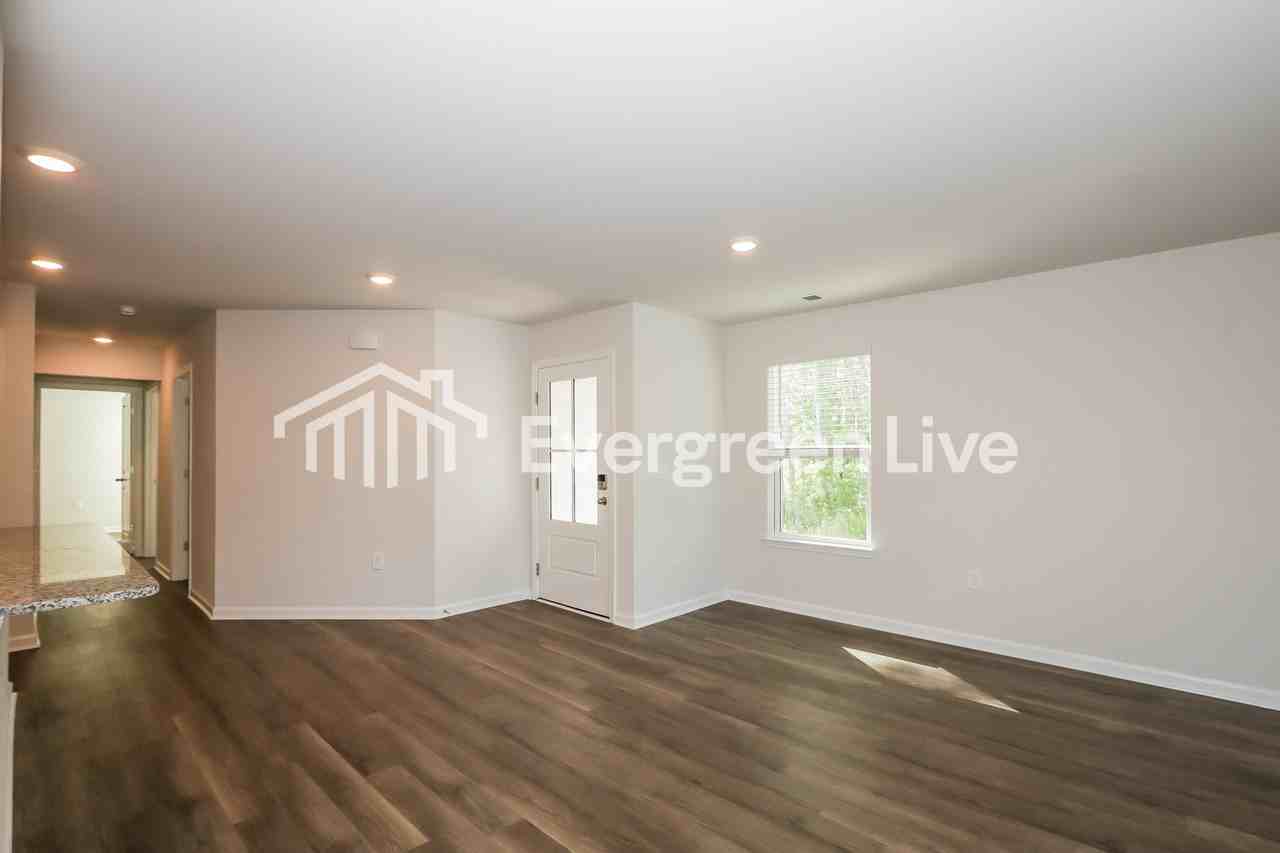 2228 Courtina Way - Photo 4 of 16