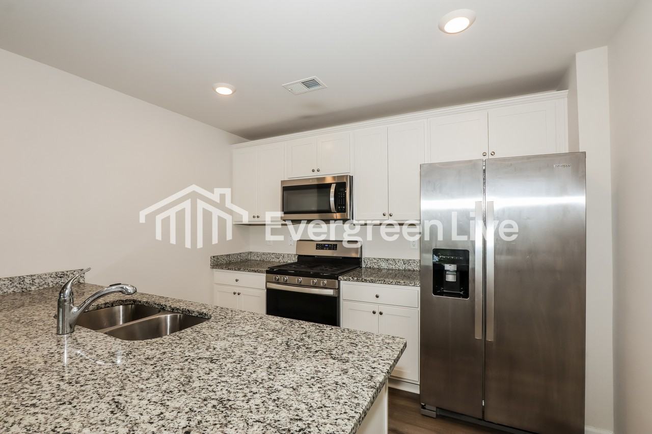 2228 Courtina Way - Photo 6 of 16