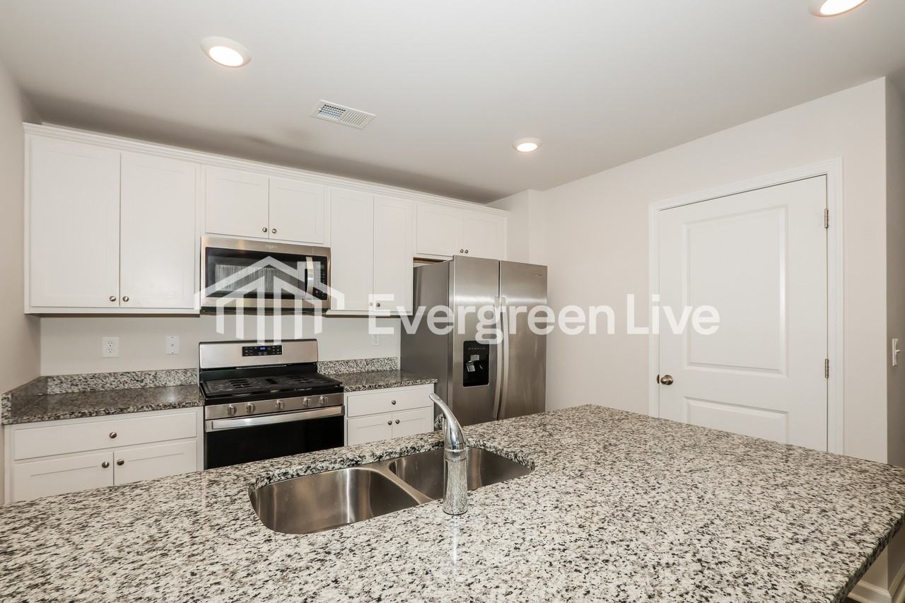 2228 Courtina Way - Photo 7 of 16