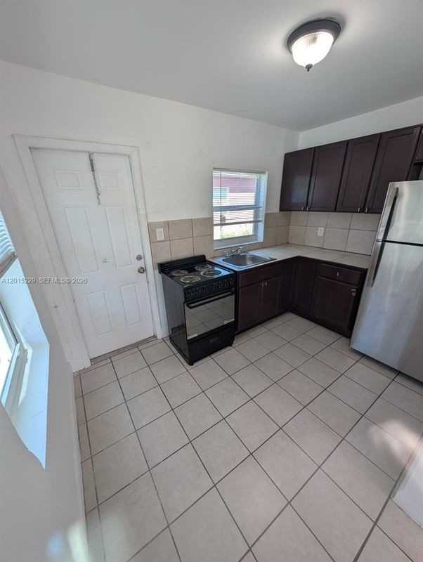 2316 Madison St ##31