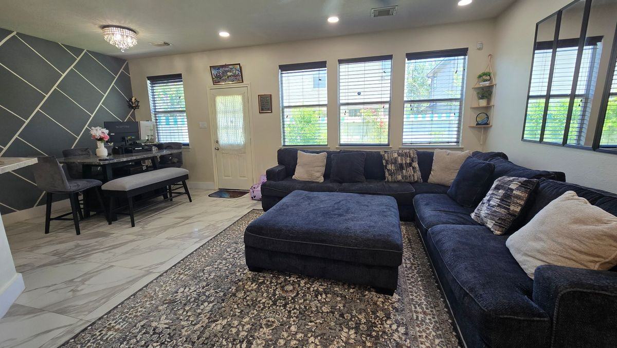 12415 Jasmine Brook Ln - Photo 4 of 14