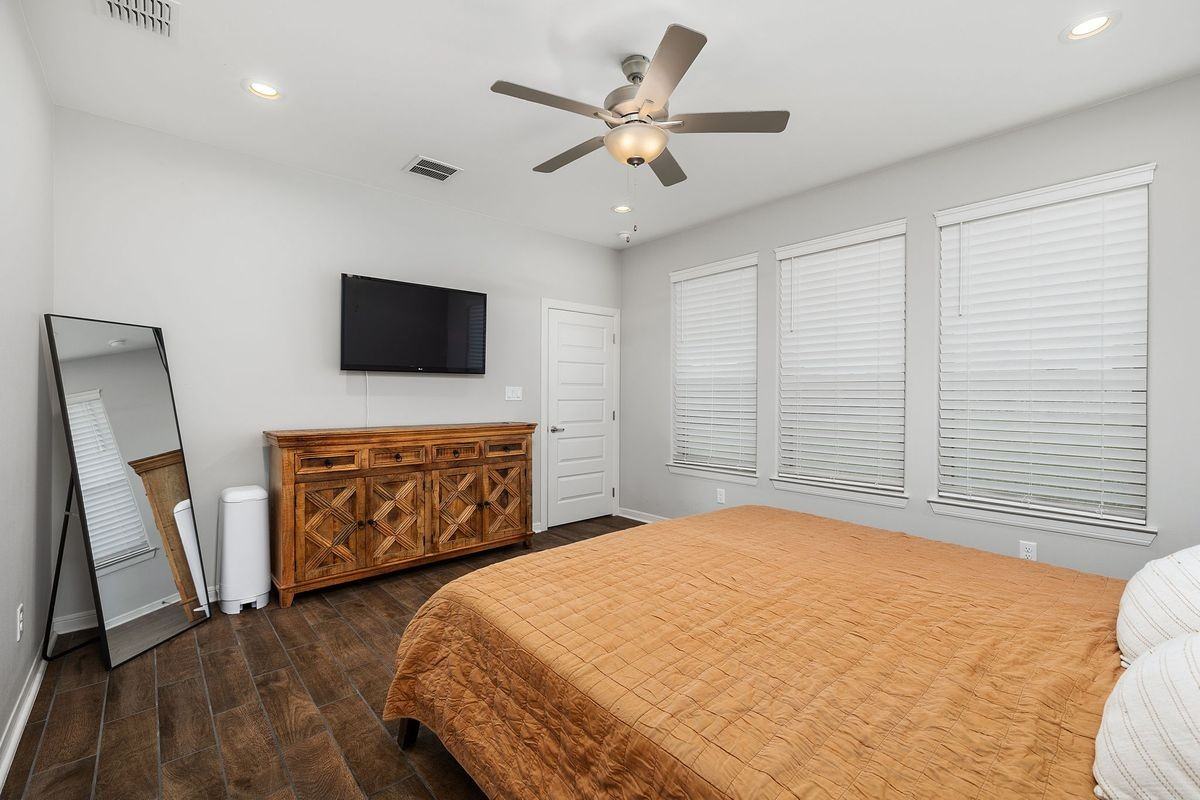 14219 Chalk Ridge Dr - Photo 4 of 6