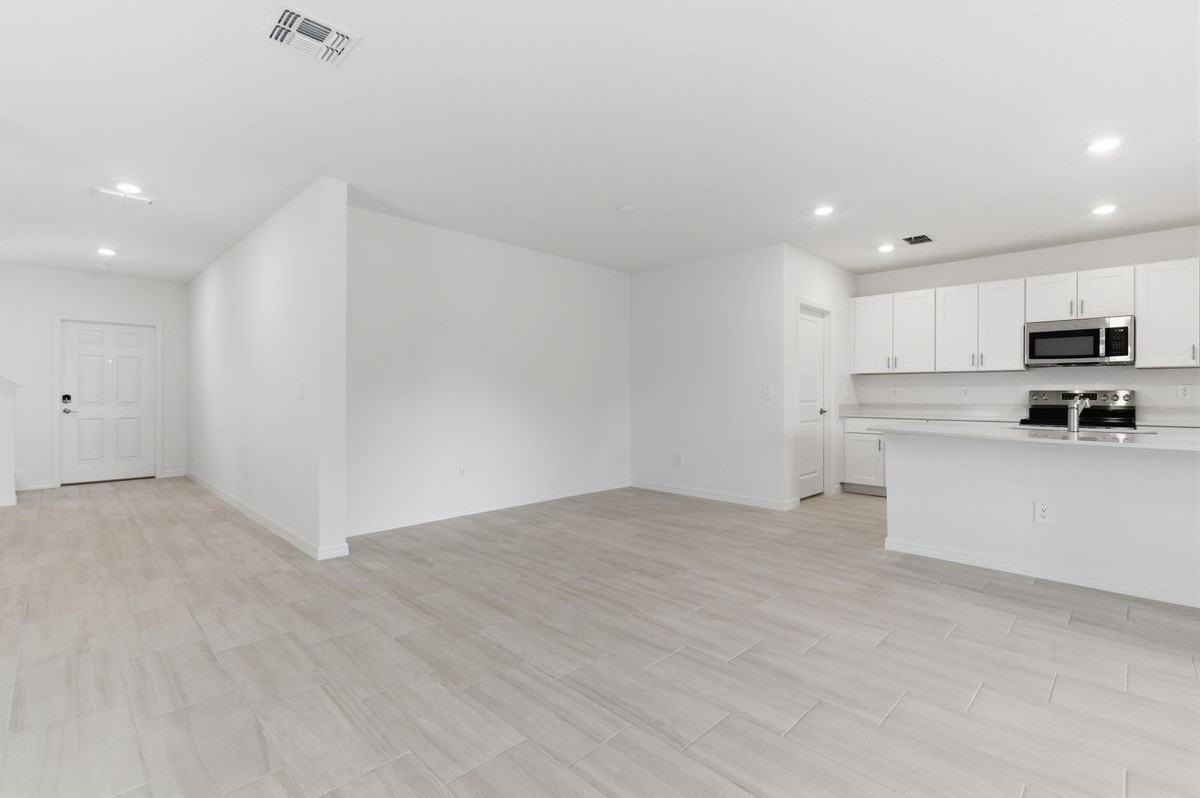 9947 ALLENDALE ST STREET - Photo 4 of 12