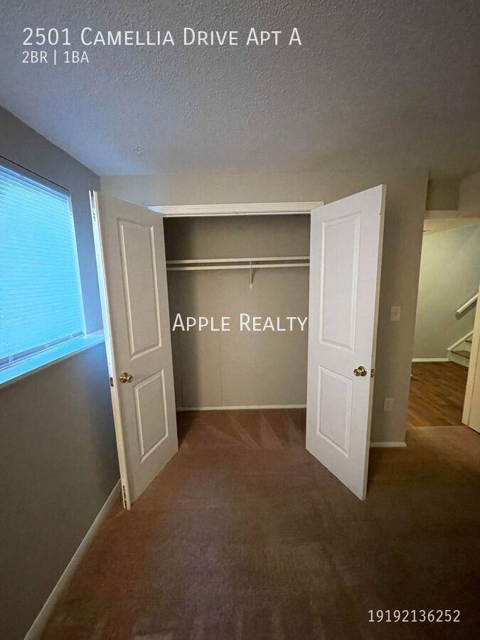 2501 Camellia Dr Apt A - Photo 4 of 13