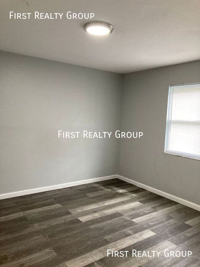 305 N Broadway St #3 - Photo 6 of 7