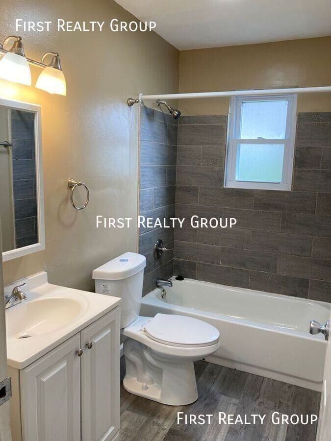 305 N Broadway St #3 - Photo 7 of 7