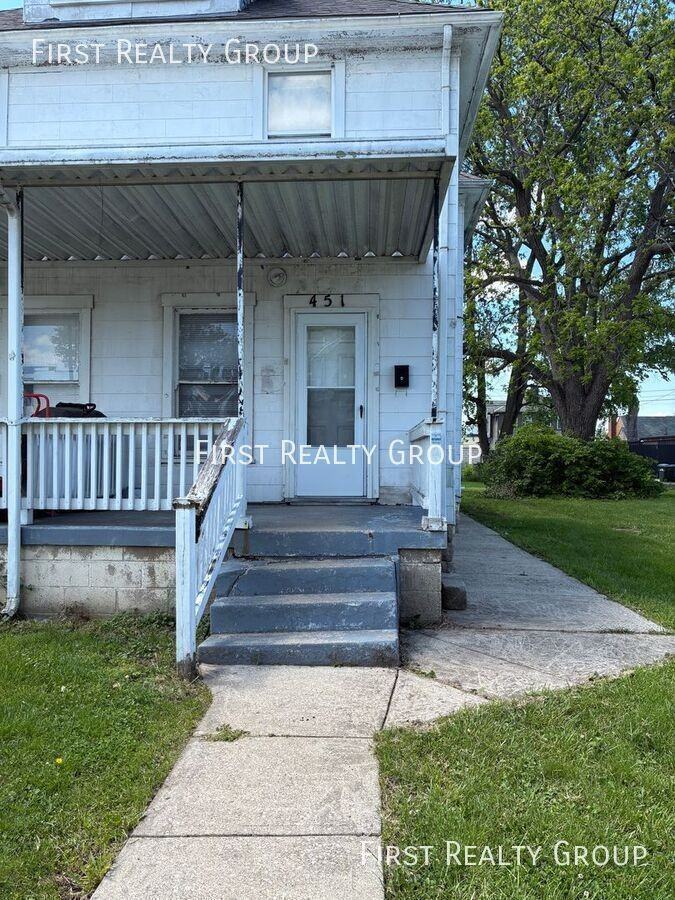 451 Hunter Ave - Photo 2 of 9