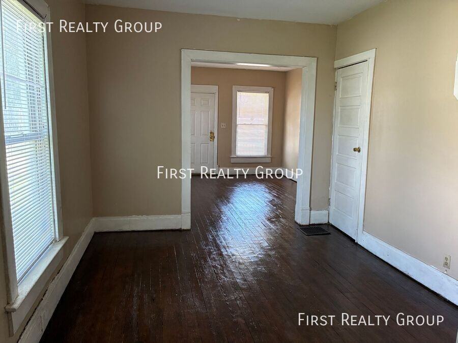 451 Hunter Ave - Photo 5 of 9