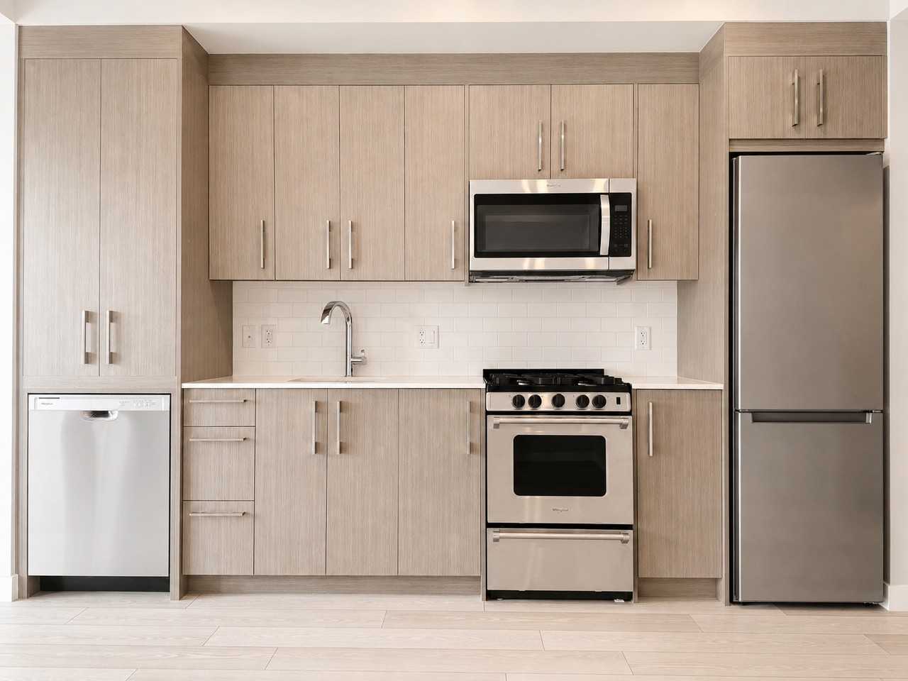 110 18a St Nw - Photo 2 of 30
