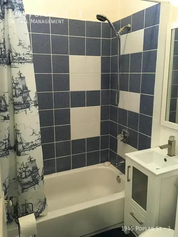 1945 Poplar St #1 - Photo 7 of 16