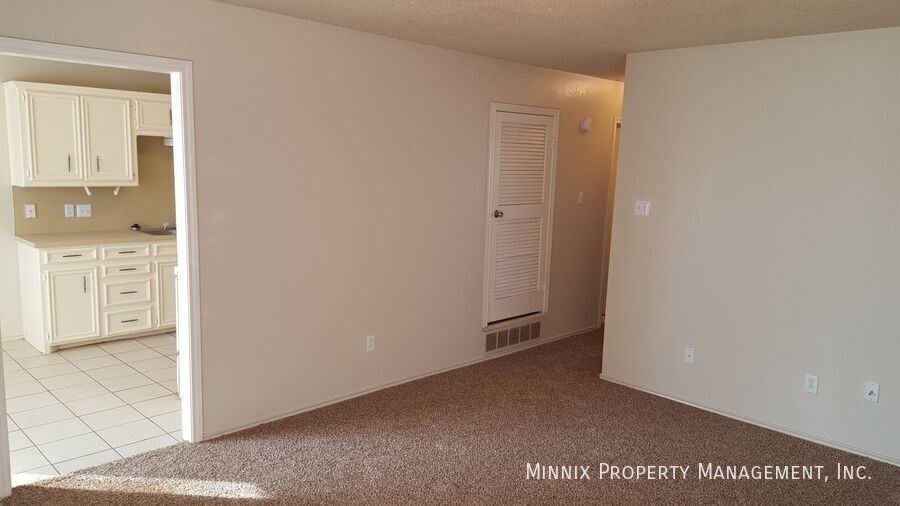 9612 Elmwood Ave #B - Photo 3 of 5