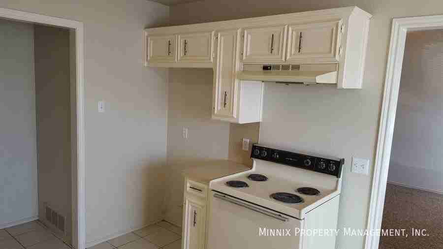 9612 Elmwood Ave #B - Photo 5 of 5