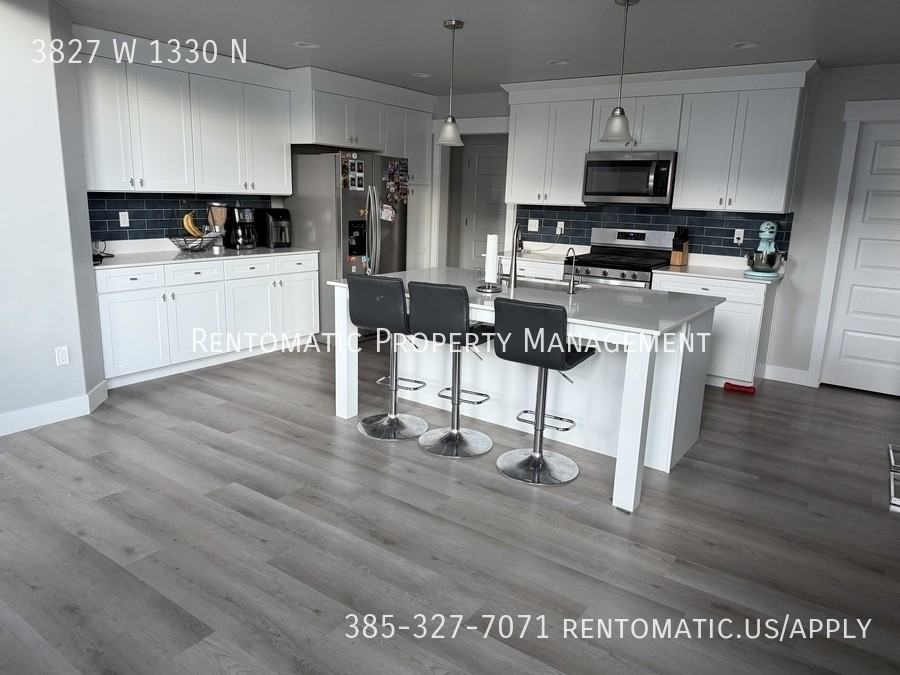 3827 W 1330 N - Photo 2 of 37