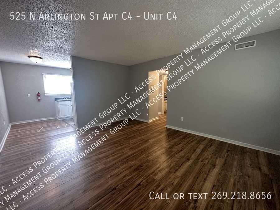 525 N Arlington St Apt C4 #C4 - Photo 2 of 8