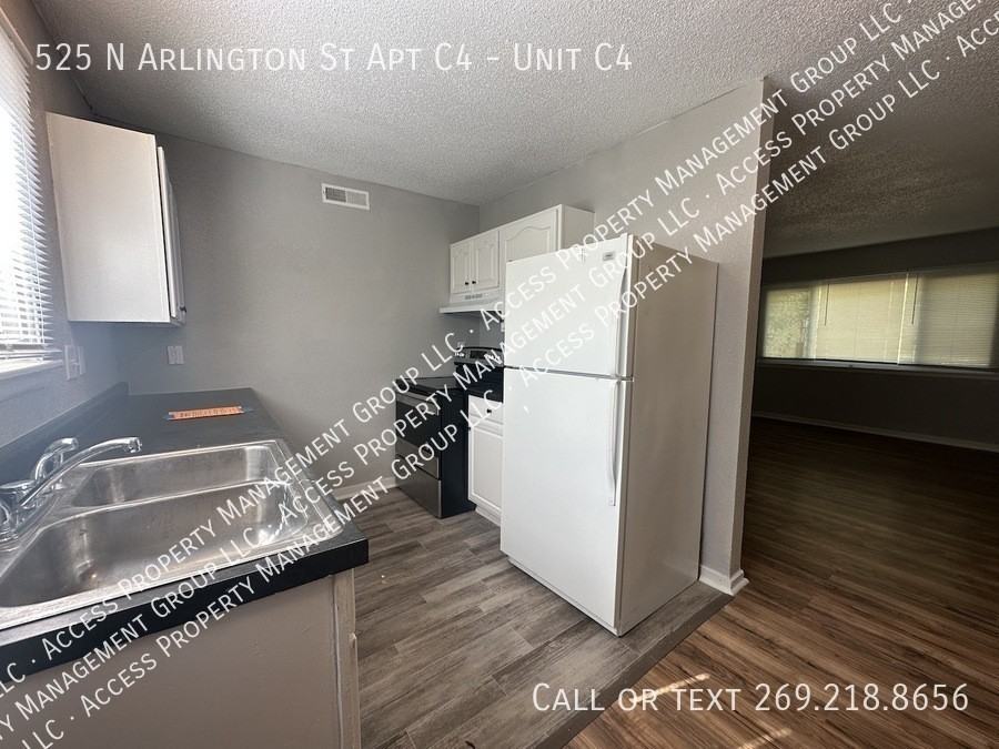 525 N Arlington St Apt C4 #C4 - Photo 3 of 8