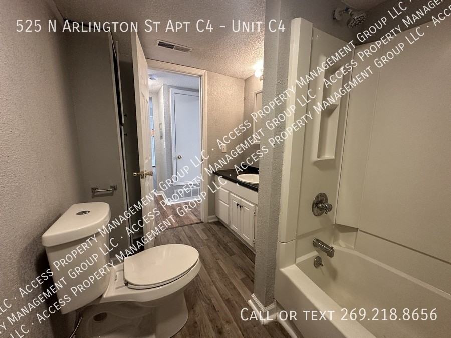 525 N Arlington St Apt C4 #C4 - Photo 7 of 8