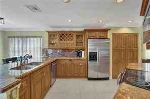 16763 Northwest 13th Street - Photo 6 of 23