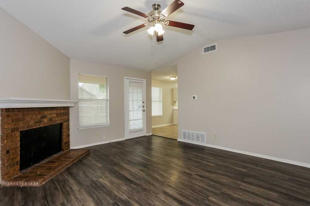 8120 Camelot Rd - Photo 6 of 19