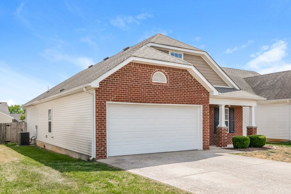 1625 Beaconcrest Cir - Photo 4 of 17