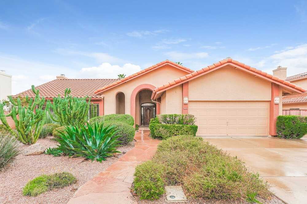 1517 W Antiqua Dr