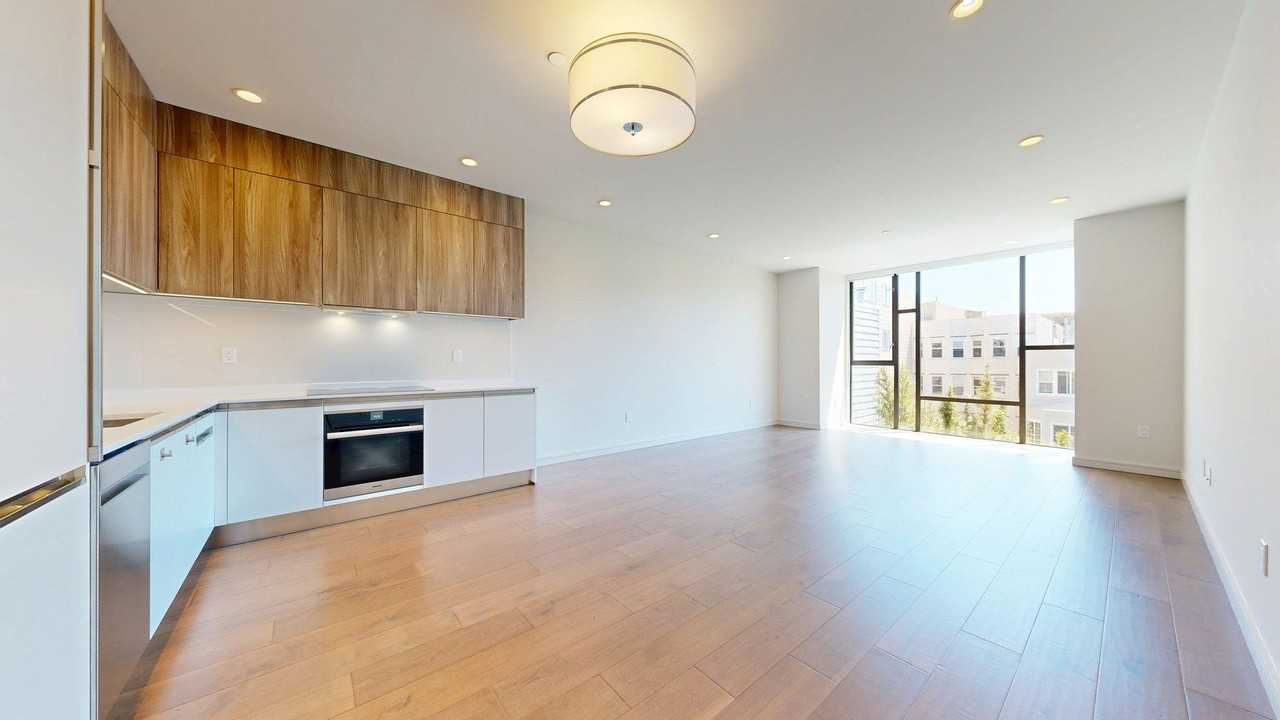 1463 Lombard St #405 - Photo 4 of 26