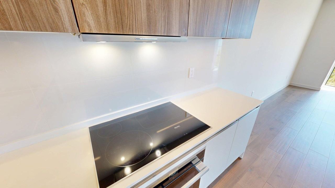 1463 Lombard St #405 - Photo 6 of 26