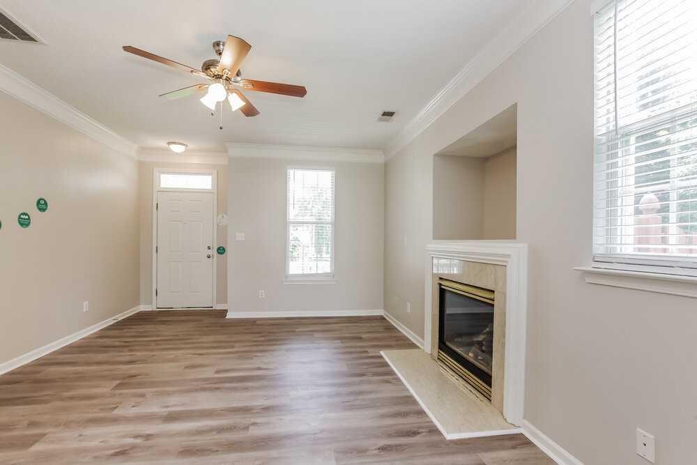 13911 Gauley Cir - Photo 4 of 17